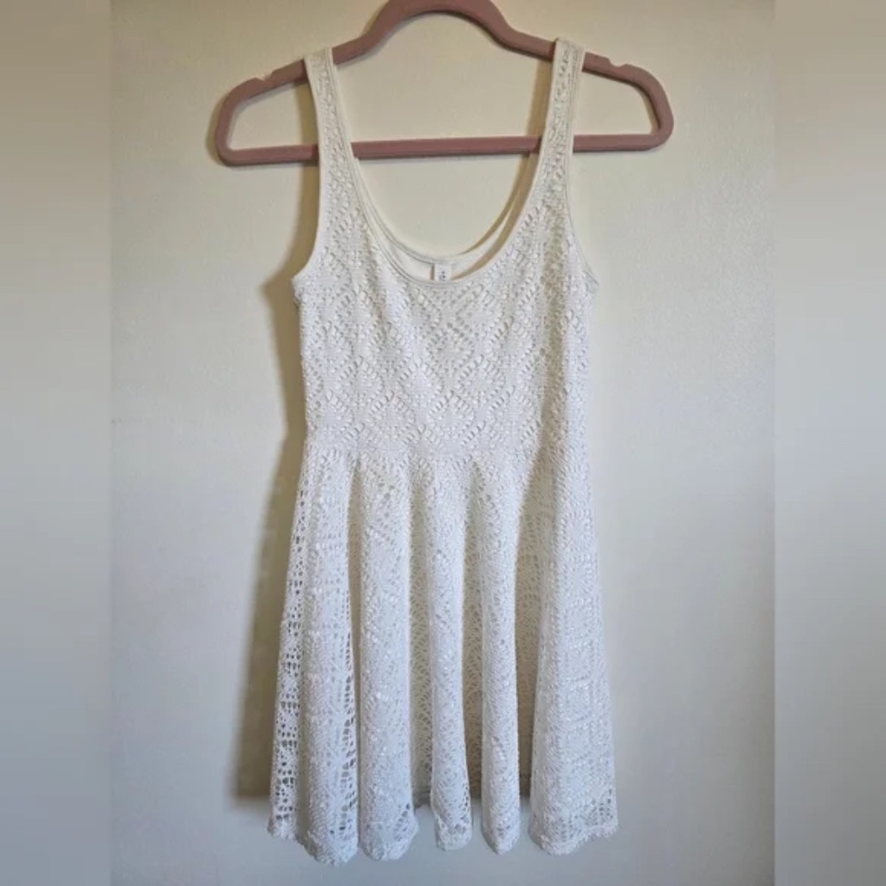 Aeropostale White Scoop Neck Sleeveless Mini Dress